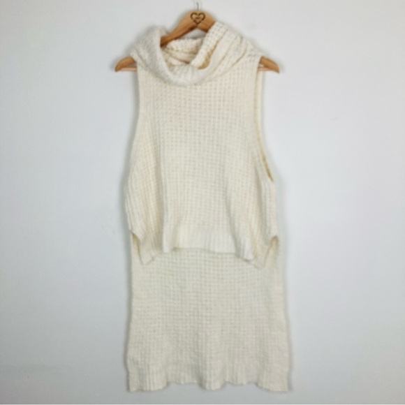 Free people cream colored slouchy turtleneck high low hem Skyscraper sweater. S - Picture 7 of 11